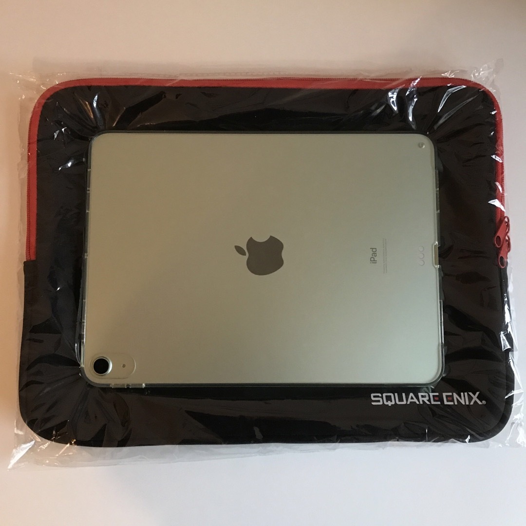 【新品未開封】SQUARE ENIX ノートパソコンケース スクエニ 即購入OK スマホ/家電/カメラのPC/タブレット(PC周辺機器)の商品写真