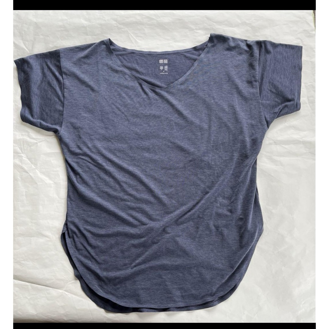 UNIQLO(ユニクロ)のユニクロ　エアイズム紺　クール　ドライトップス　スポーツ レディースのトップス(Tシャツ(半袖/袖なし))の商品写真