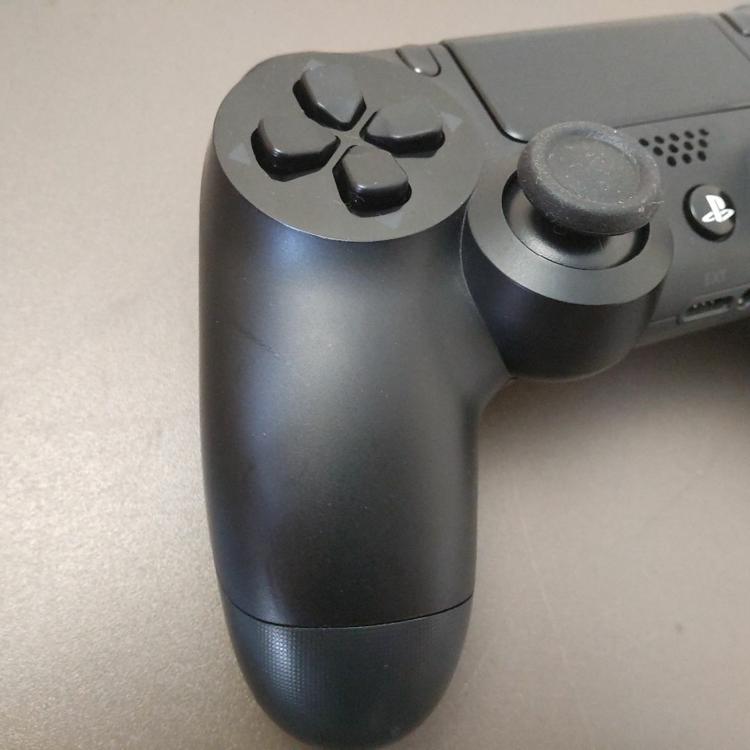 PlayStation4(プレイステーション4)の安心の整備済み！◆PS4コントローラー DUALSHOCK4◆中古◆92 エンタメ/ホビーのゲームソフト/ゲーム機本体(その他)の商品写真