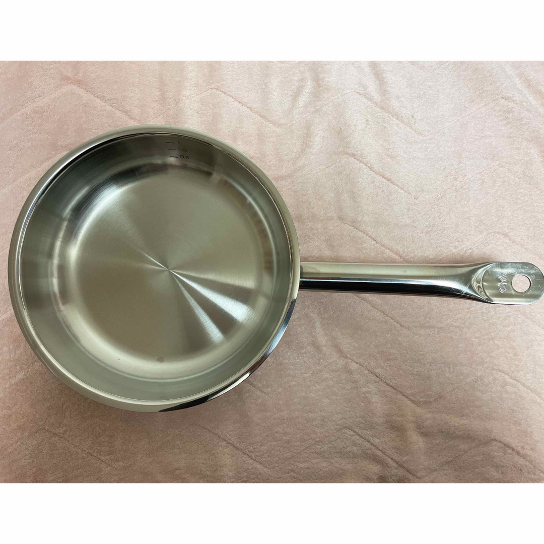 Fissler(フィスラー)の新品未使用　フィスラー プロコレクション　フライパン24cm インテリア/住まい/日用品のキッチン/食器(鍋/フライパン)の商品写真