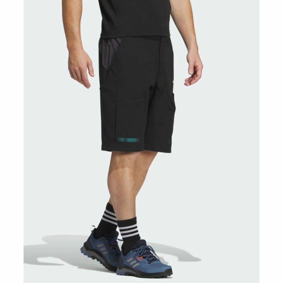 adidas(アディダス)の新品 アディダス Campyxショーツ ハーフパンツ 短パン アウトドア対応 黒 メンズのパンツ(ショートパンツ)の商品写真