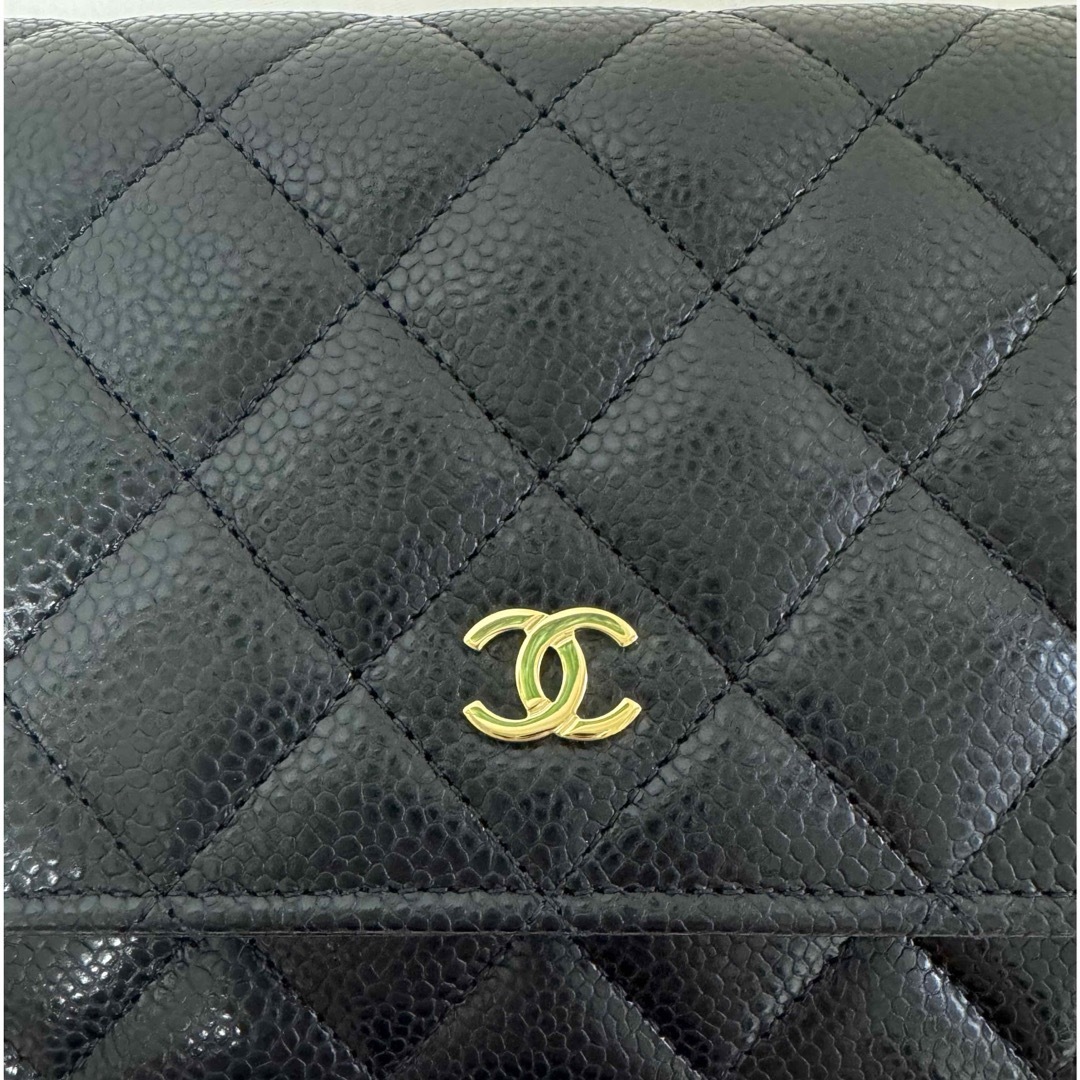 CHANEL(シャネル)のCHANEL シャネル　バッグ　マトラッセ　キャビアスキン　チェーンウォレット レディースのバッグ(ショルダーバッグ)の商品写真