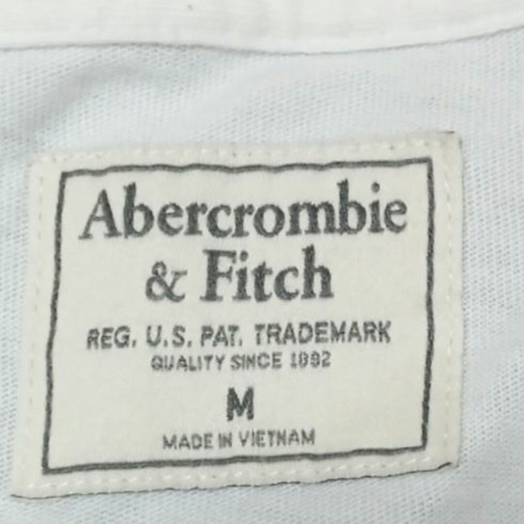 Abercrombie&Fitch(アバクロンビーアンドフィッチ)のアバクロ　Tシャツ　サイズM メンズのトップス(Tシャツ/カットソー(半袖/袖なし))の商品写真