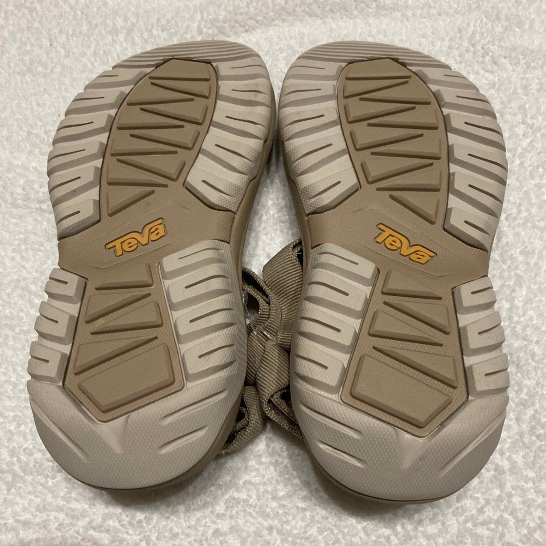 Teva(テバ)の【新品】teva レディース サンダル セサミ 23.0cm レディースの靴/シューズ(サンダル)の商品写真