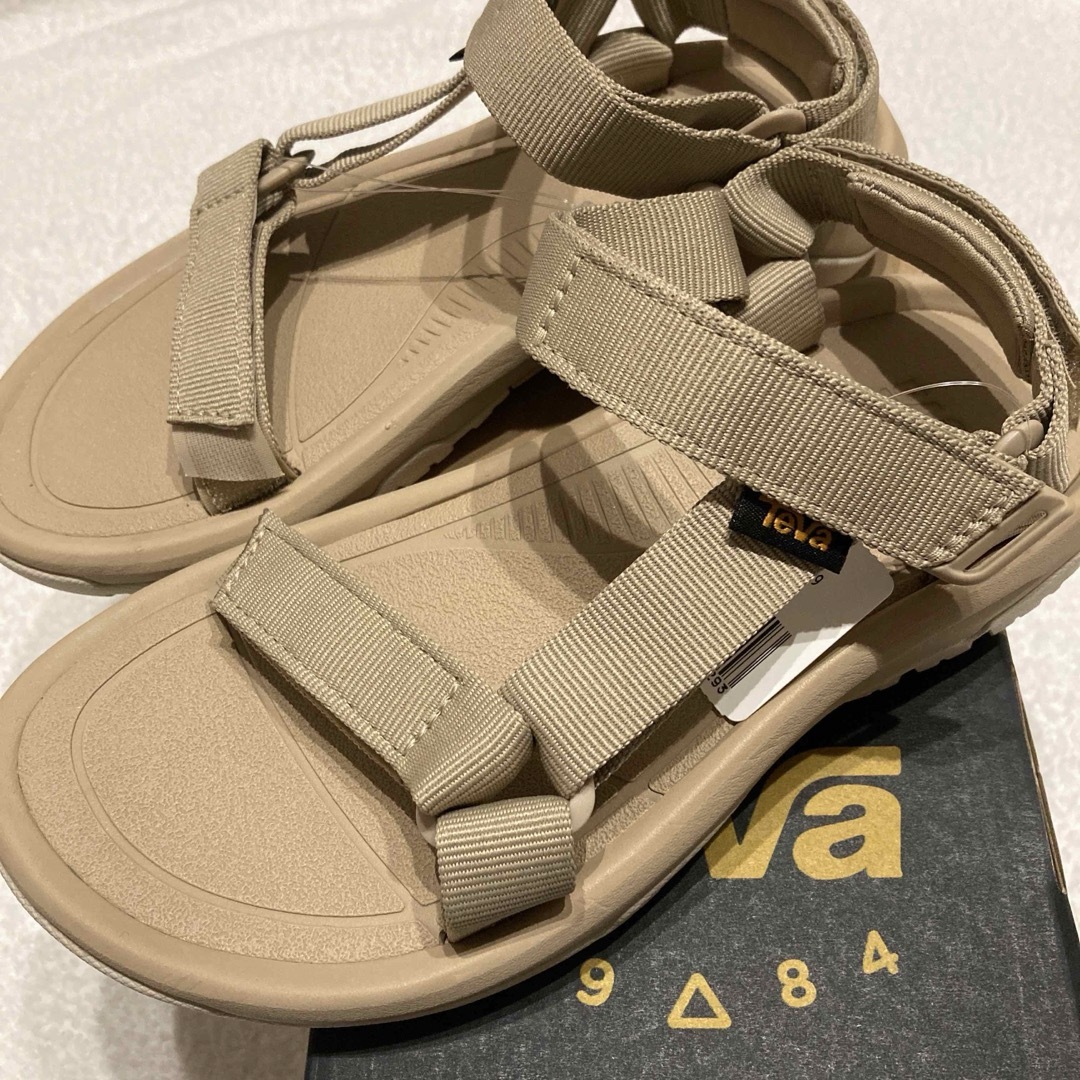 Teva(テバ)の【新品】teva レディース サンダル セサミ 23.0cm レディースの靴/シューズ(サンダル)の商品写真