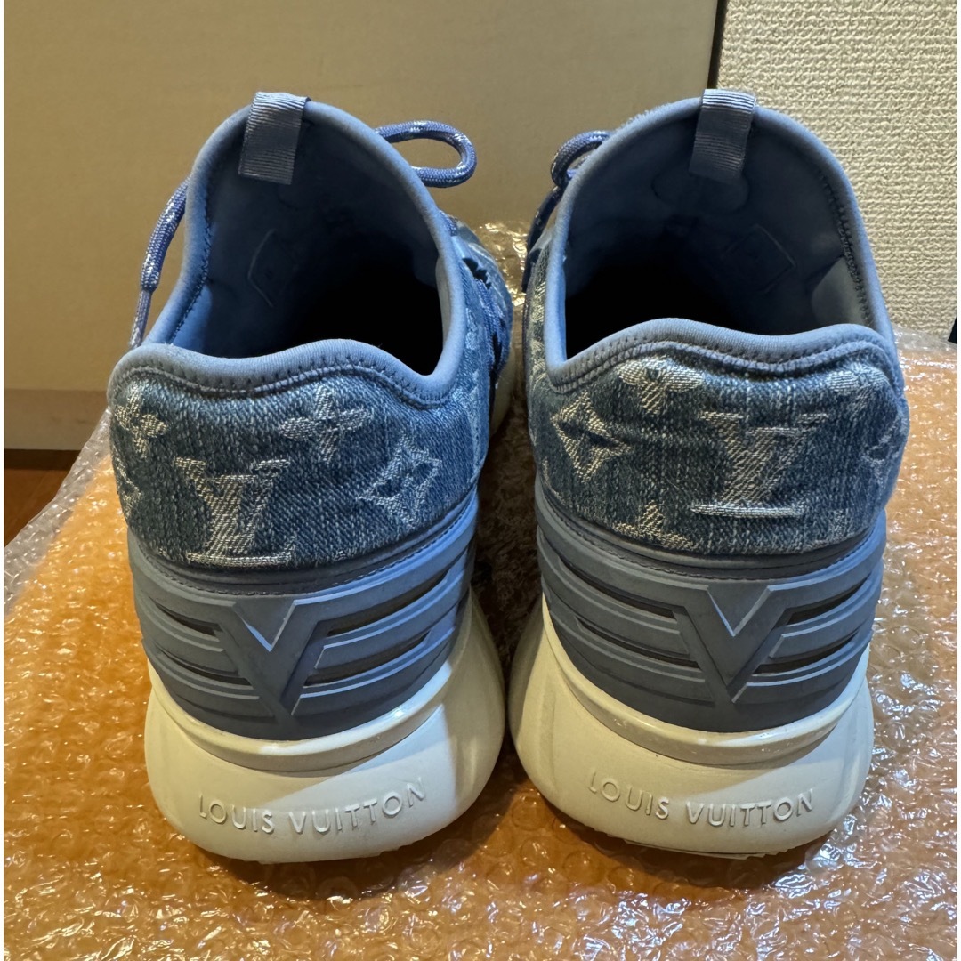 LOUIS VUITTON(ルイヴィトン)のルイヴィトン 靴 デニム シューズ 青 水色 8 1/2 メンズの靴/シューズ(スニーカー)の商品写真