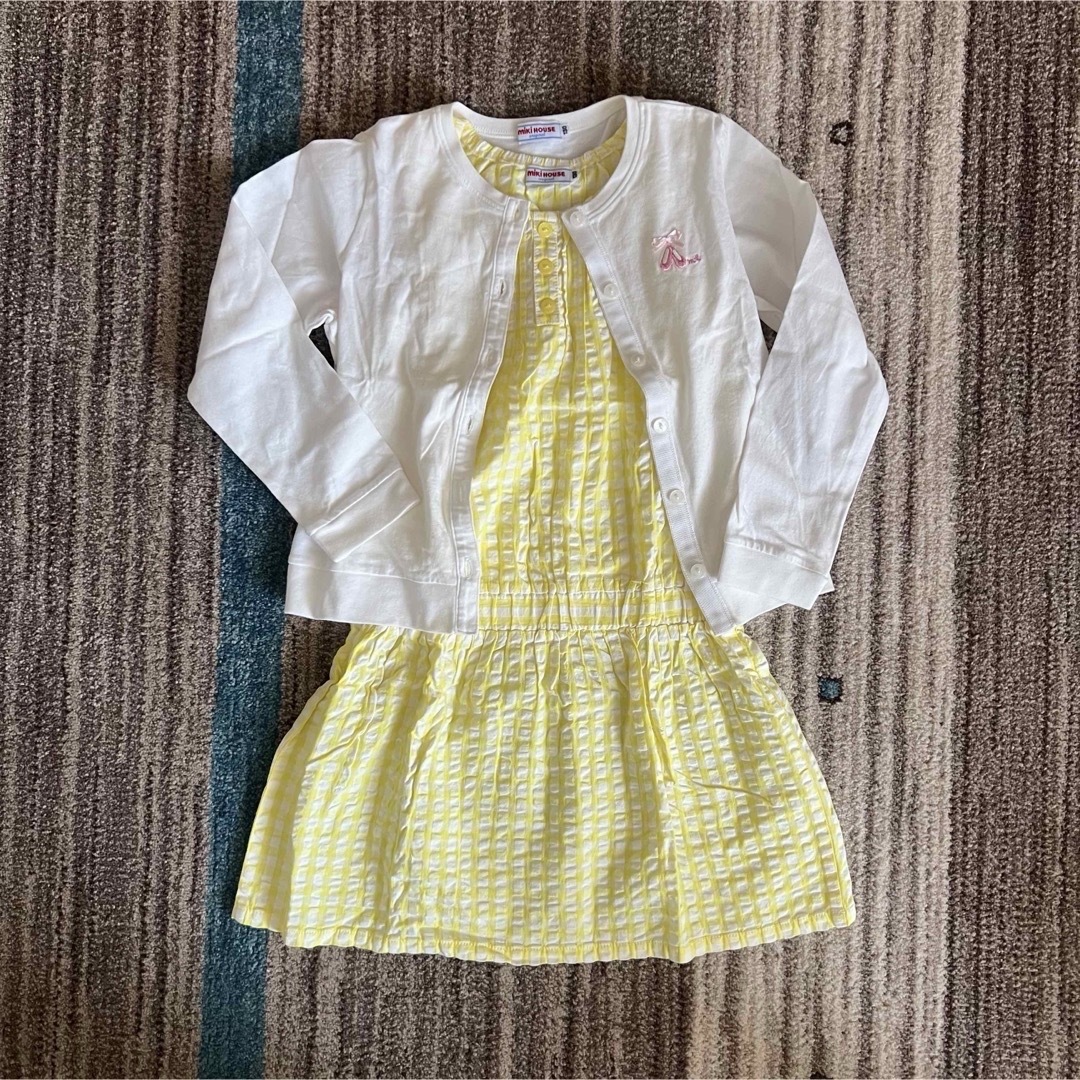 mikihouse(ミキハウス)のMIKI HOUSE  カーディガン＆ワンピース　130  女の子 キッズ/ベビー/マタニティのキッズ服女の子用(90cm~)(ワンピース)の商品写真