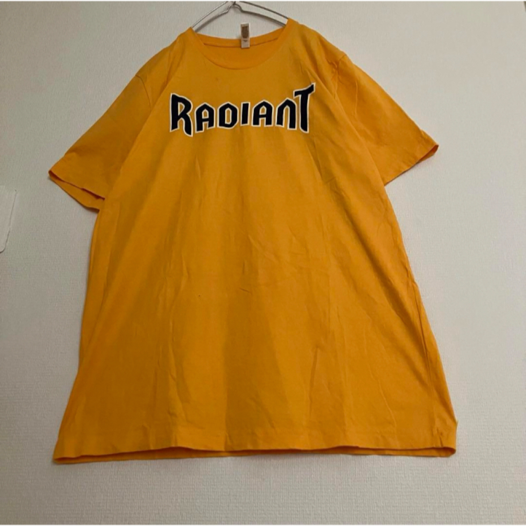 RADIANTカレッジビッグロゴTシャツオーバーサイズ雰囲気古着イエローtシャツ メンズのトップス(Tシャツ/カットソー(半袖/袖なし))の商品写真