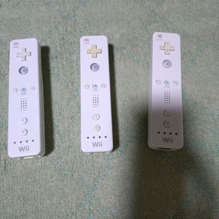 【お得、ジャンク】wiiリモコン3本　電源入りますけどそれ以外は機能しません。(その他)