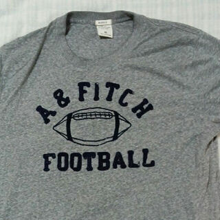 アバクロンビーアンドフィッチ(Abercrombie&Fitch)のアバクロ　Tシャツ　サイズM(Tシャツ/カットソー(半袖/袖なし))