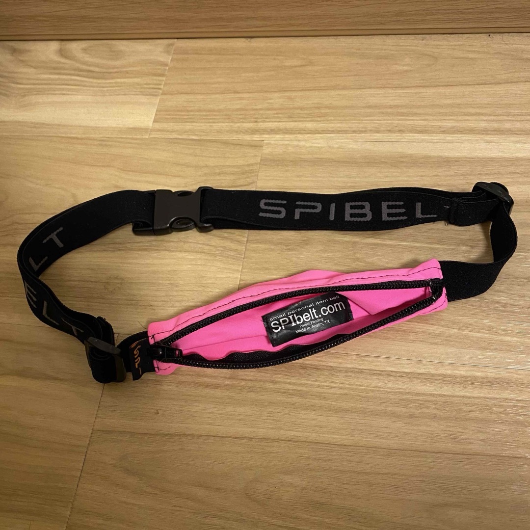 SPIBELT ピンクウエストポーチ ランニングポーチ レディースのバッグ(ボディバッグ/ウエストポーチ)の商品写真