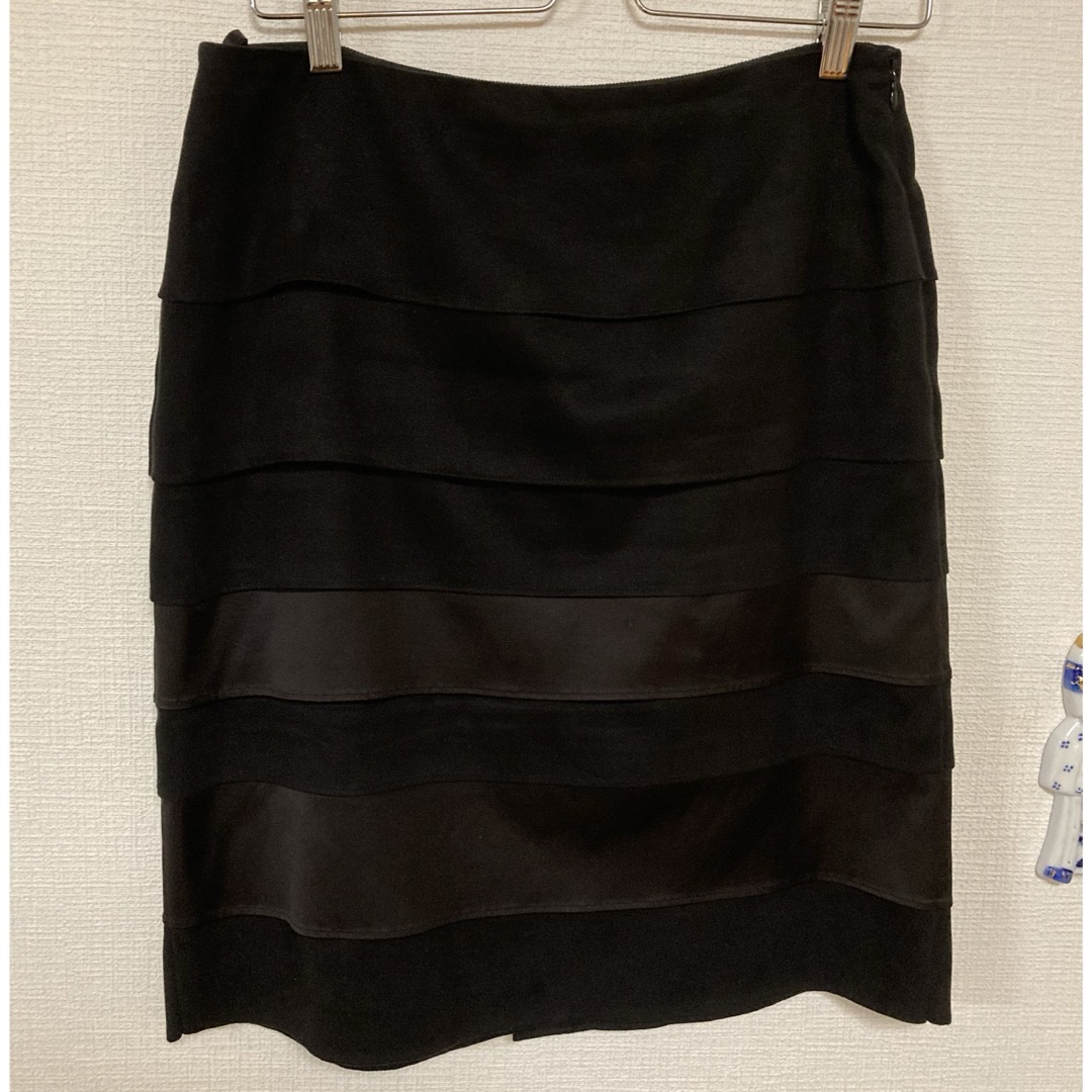 ICB(アイシービー)の大きいサイズ★ICB42(黒)13号スカート レディースのスカート(ひざ丈スカート)の商品写真