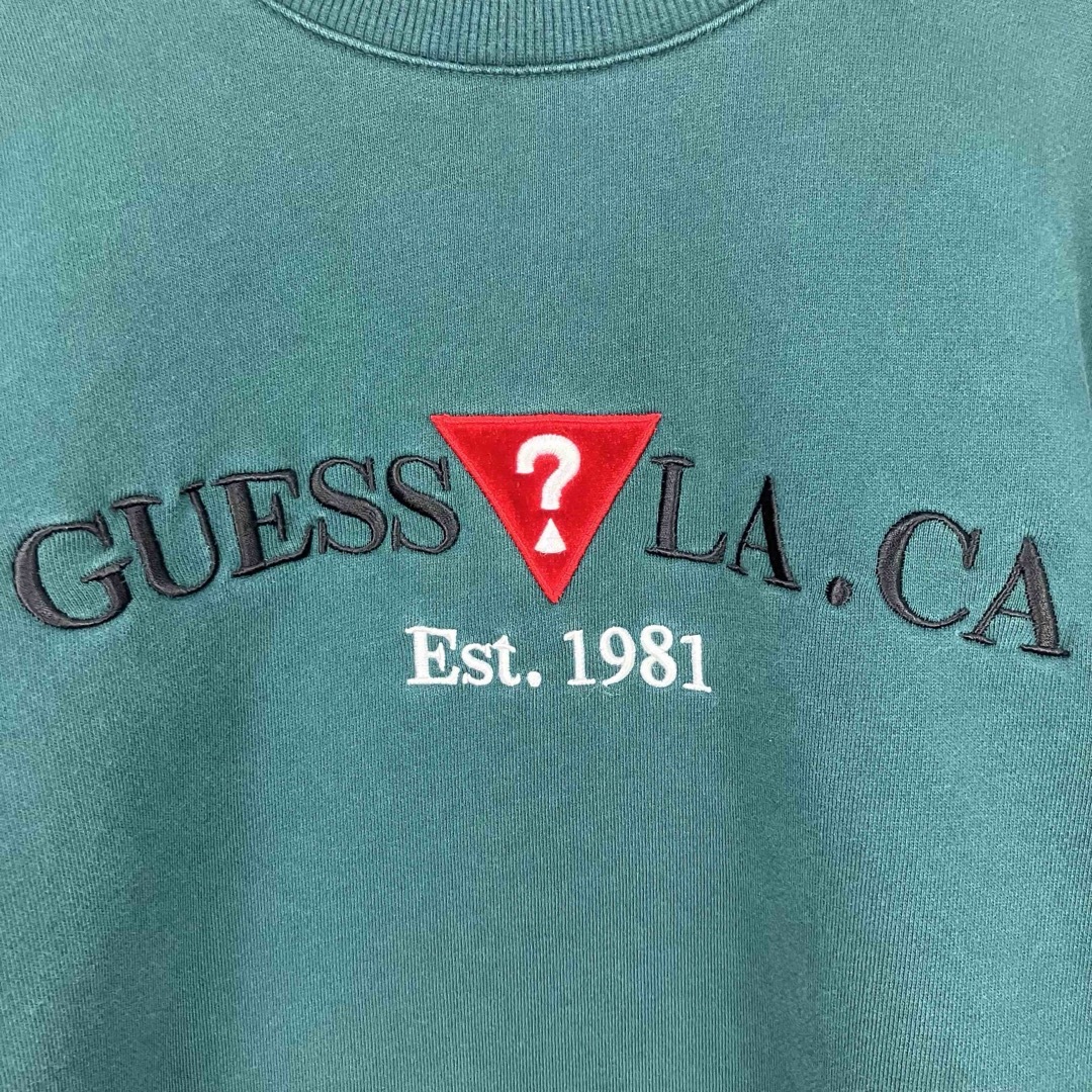 GUESS(ゲス)のGUESS ゲス 刺繍 ビッグロゴ グリーン プルオーバースウェット トレーナー メンズのトップス(スウェット)の商品写真