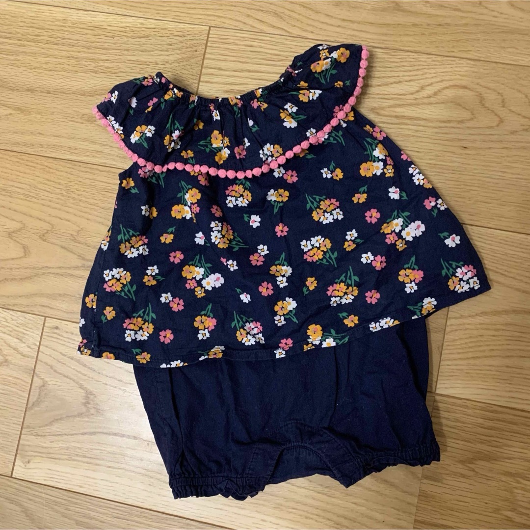 babyGAP(ベビーギャップ)の70★babyGAP花柄ロンパース キッズ/ベビー/マタニティのベビー服(~85cm)(ロンパース)の商品写真