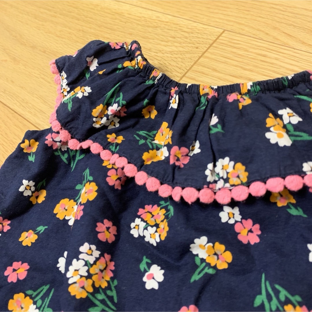 babyGAP(ベビーギャップ)の70★babyGAP花柄ロンパース キッズ/ベビー/マタニティのベビー服(~85cm)(ロンパース)の商品写真