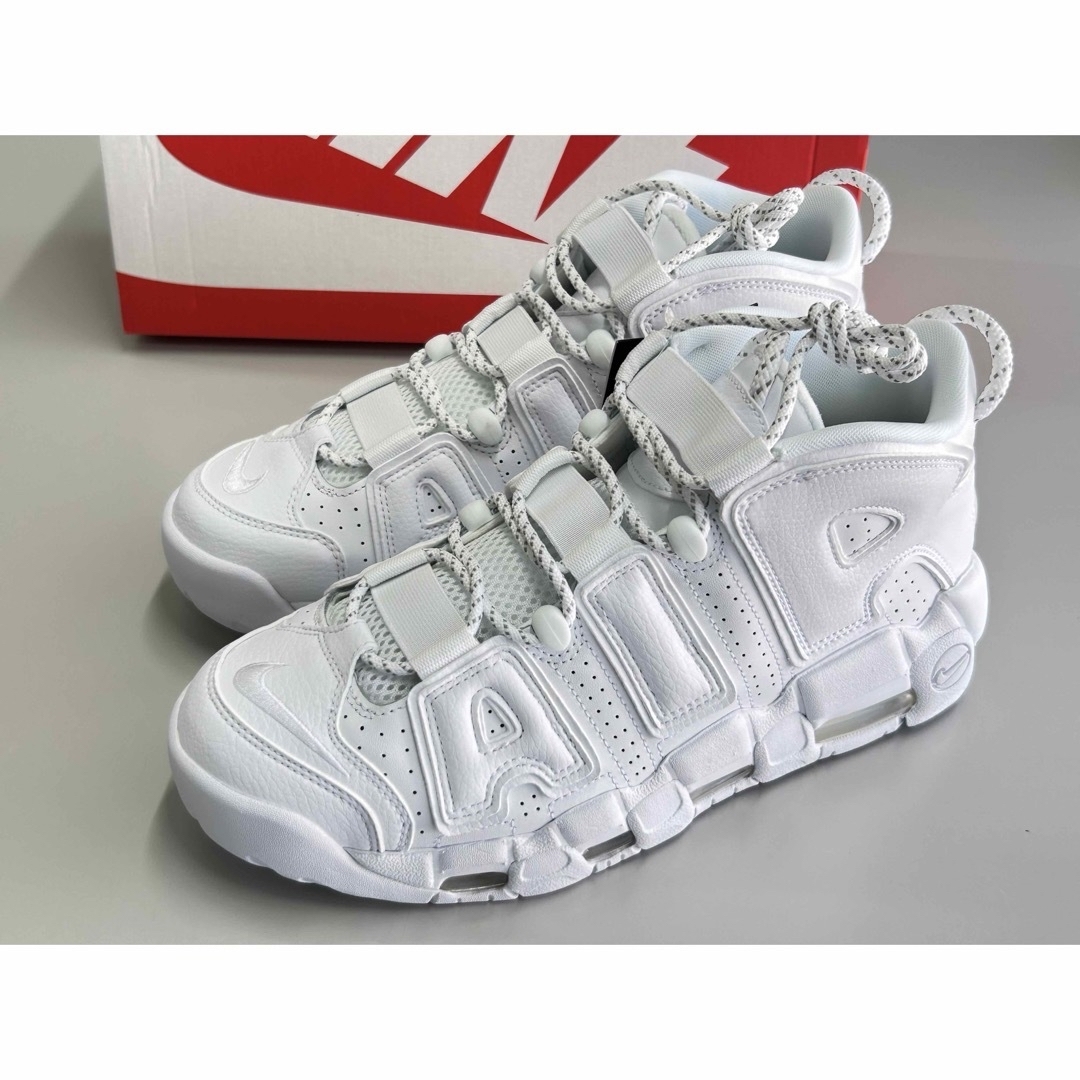 NIKE(ナイキ)の27cm Nike Air More Uptempo エアモアアップテンポ 白 メンズの靴/シューズ(スニーカー)の商品写真