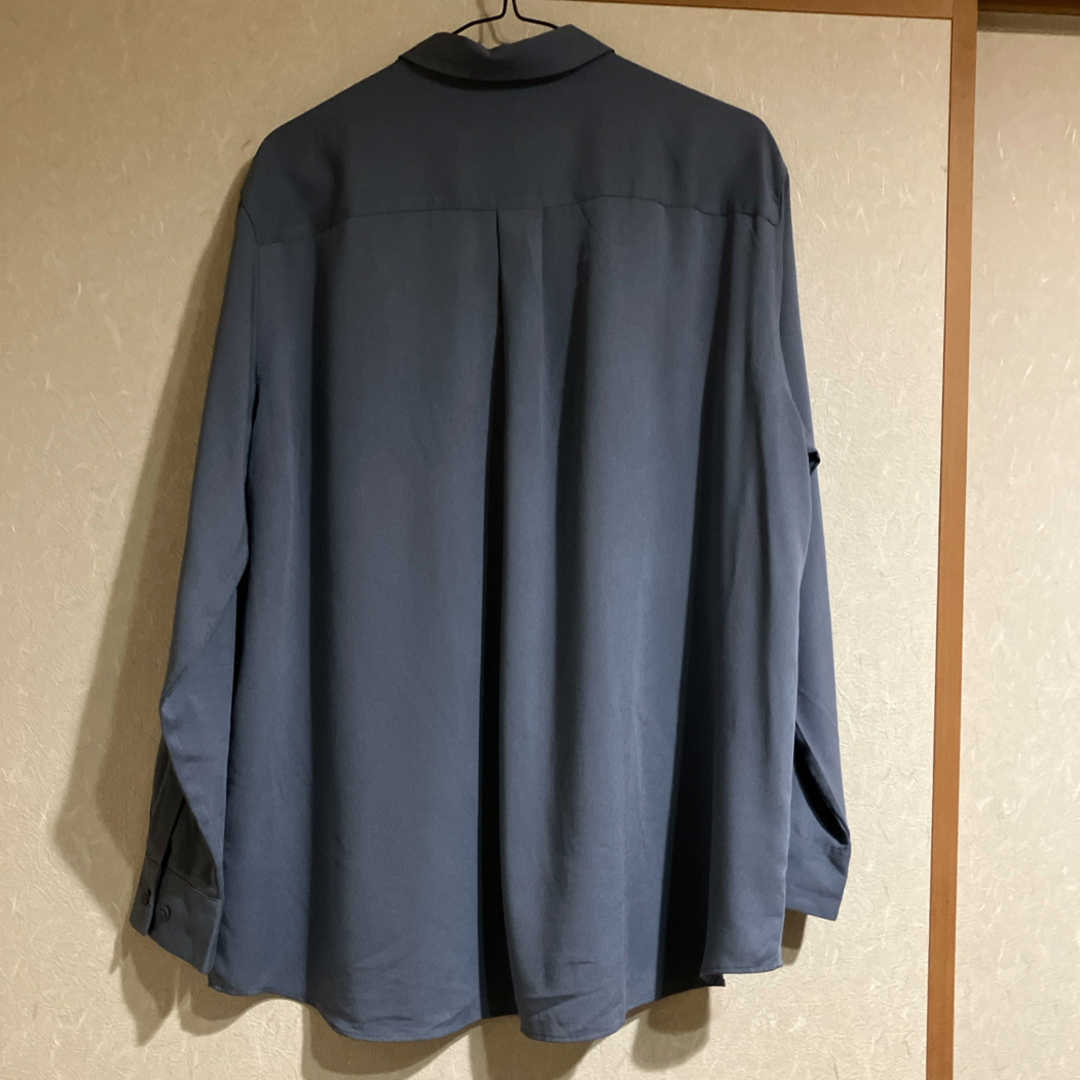 UNIQLO(ユニクロ)のユニクロ　レーヨン　ブラウス　xxl グレー レディースのトップス(シャツ/ブラウス(長袖/七分))の商品写真