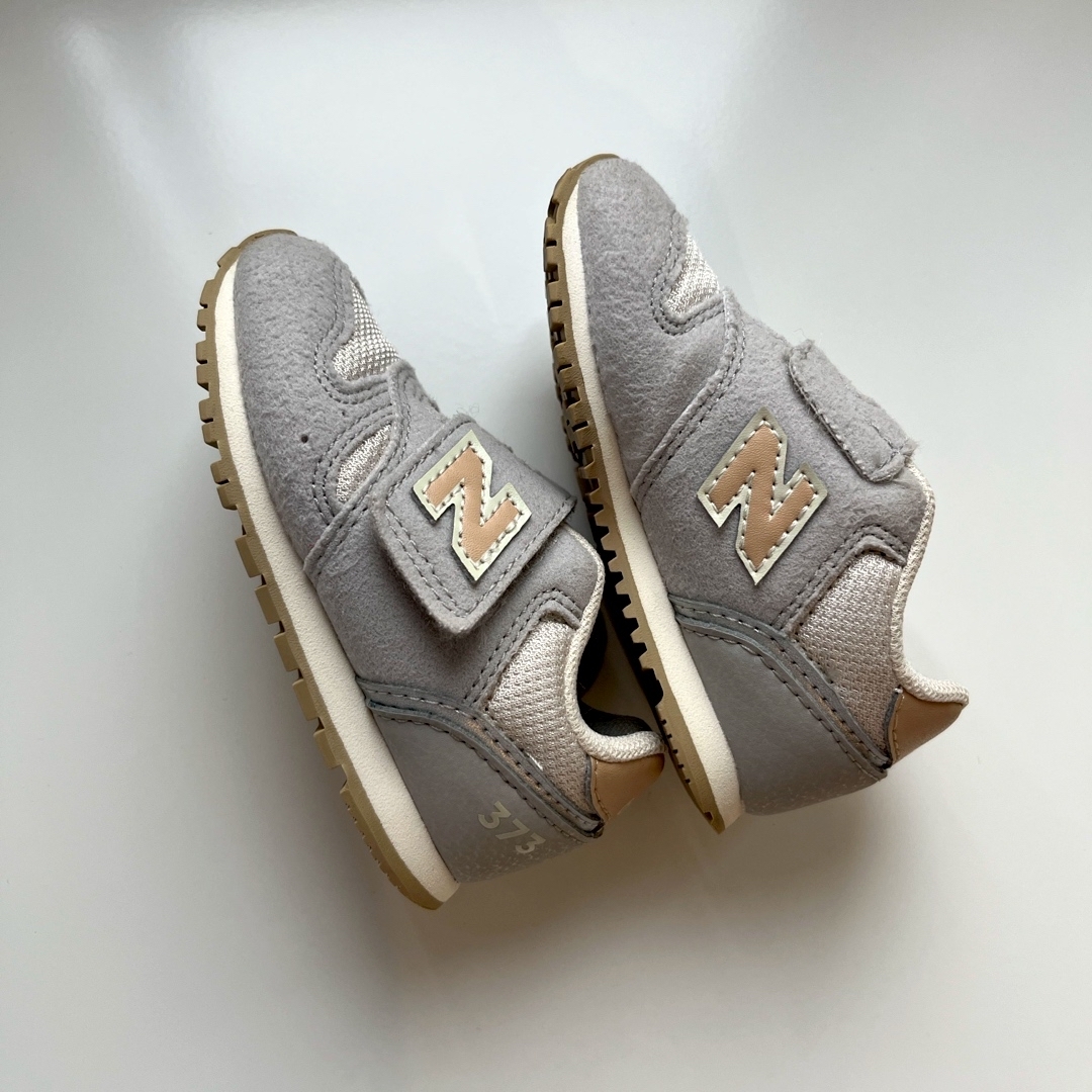 New Balance(ニューバランス)のnew balance ニューバランス スニーカー グレー 13cm キッズ/ベビー/マタニティのベビー靴/シューズ(~14cm)(スニーカー)の商品写真