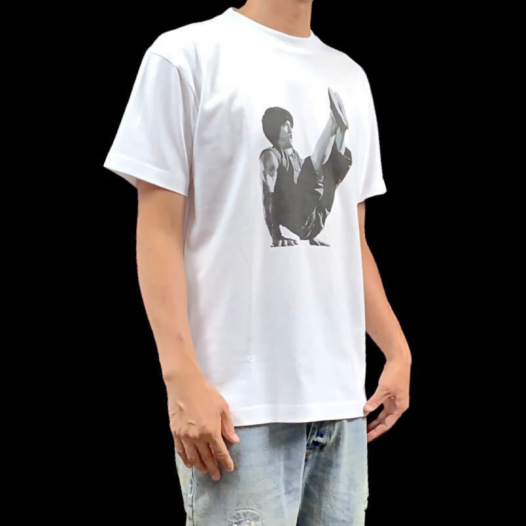 新品 ジャッキーチェン カンフー 酔拳 足上げ トレーニング 香港映画 Tシャツ メンズのトップス(Tシャツ/カットソー(半袖/袖なし))の商品写真