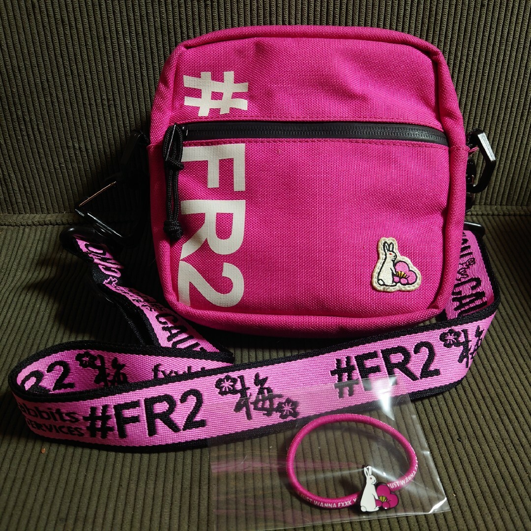 #FR2(エフアールツー)のFR2 梅 ポーチ バッグ ヘアゴム #FR2 CORDURA サコッシュ レディースのバッグ(ショルダーバッグ)の商品写真