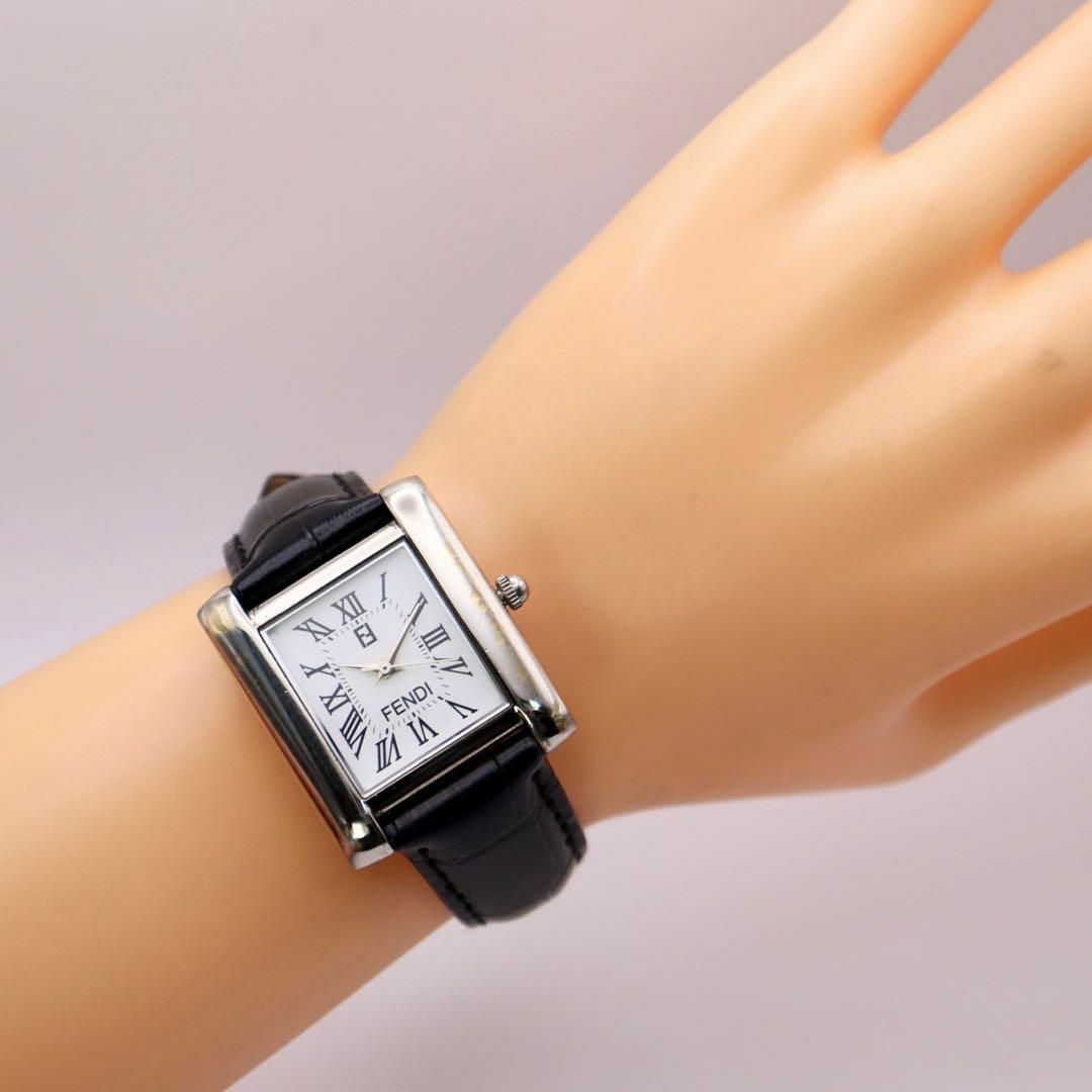 FENDI(フェンディ)の良品 FENDI スモセコ スクエア シルバー クォーツ メンズ腕時計 800 メンズの時計(腕時計(アナログ))の商品写真