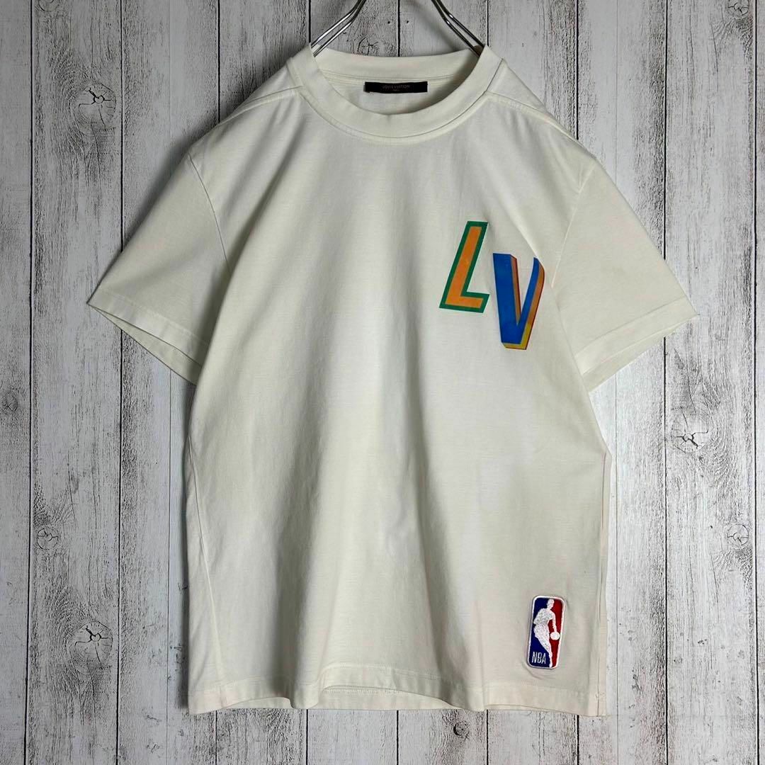 LOUIS VUITTON(ルイヴィトン)の【限定コラボ】ルイヴィトン×NBA☆両面ロゴ入りTシャツ 入手困難 即完売注意 メンズのトップス(Tシャツ/カットソー(半袖/袖なし))の商品写真