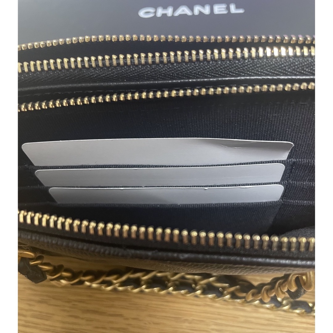 CHANEL(シャネル)の【シャネル】フォンケース レディースのバッグ(その他)の商品写真