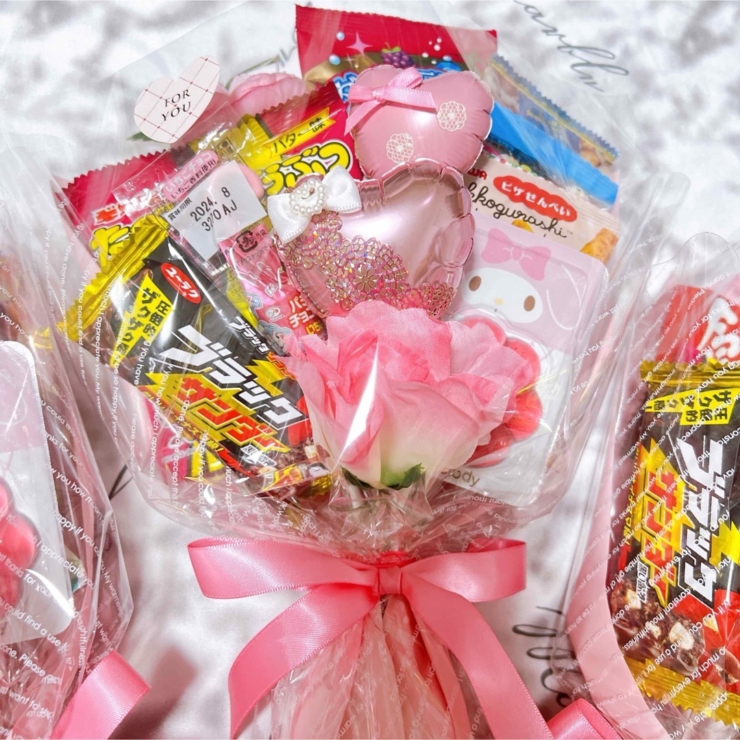 お菓子ブーケ　バルーンブーケ　発表会 食品/飲料/酒の食品(菓子/デザート)の商品写真