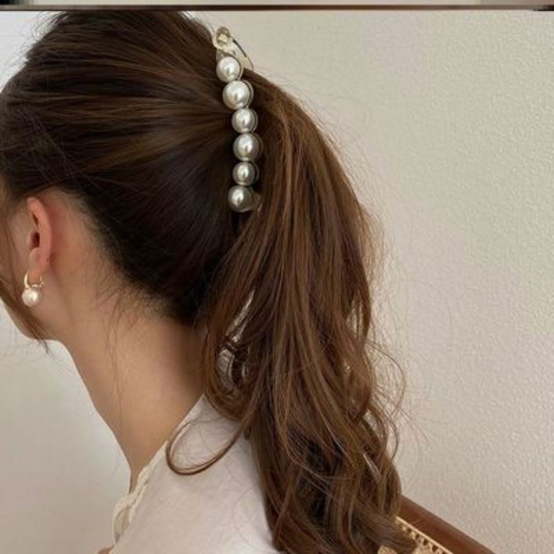 ヘアアクセ　パール　ヘアクリップ　高見え　韓国　バナナクリップ ヘアアレンジ レディースのヘアアクセサリー(バレッタ/ヘアクリップ)の商品写真