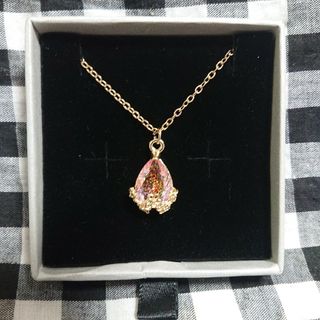 雫 ピンク ゴールド レディース ネックレス ハンドメイド 新品未使用(ネックレス)