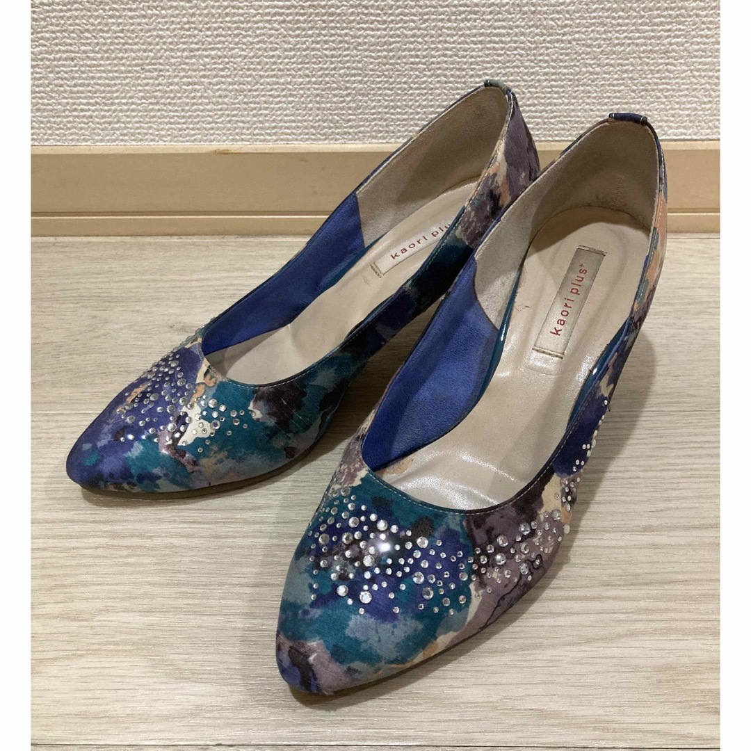 kaori plus+(カオリプラス)のカオリプラス　ビジュー付きパンプス レディースの靴/シューズ(ハイヒール/パンプス)の商品写真