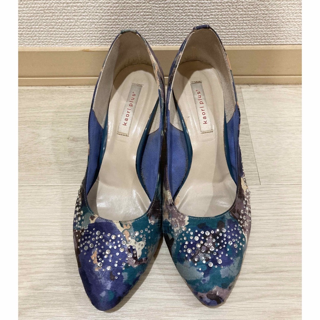kaori plus+(カオリプラス)のカオリプラス　ビジュー付きパンプス レディースの靴/シューズ(ハイヒール/パンプス)の商品写真