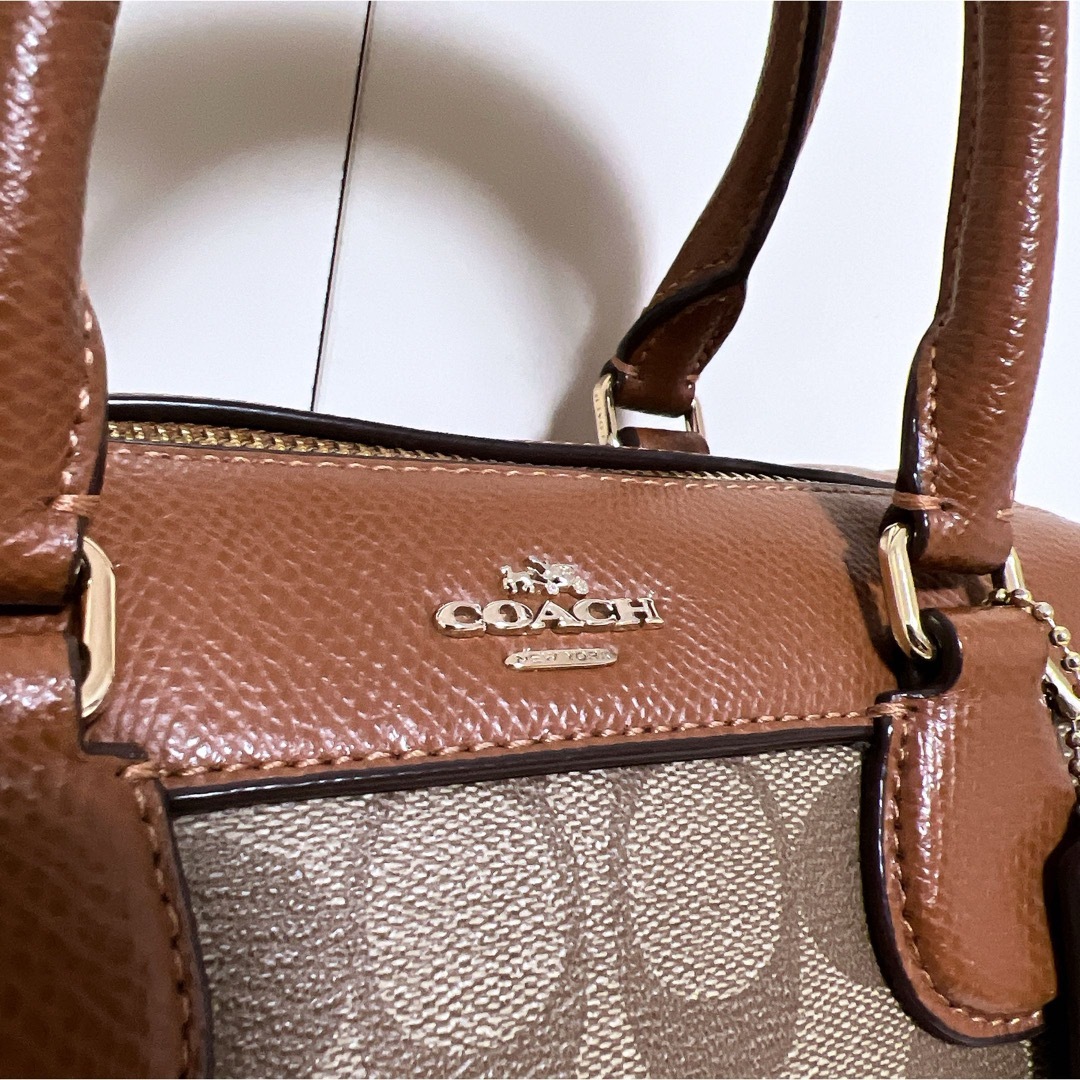 COACH(コーチ)の☆美品☆送料無料☆COACHコーチシグネチャーPVC×レザーハンドバッグ☆ レディースのバッグ(ハンドバッグ)の商品写真