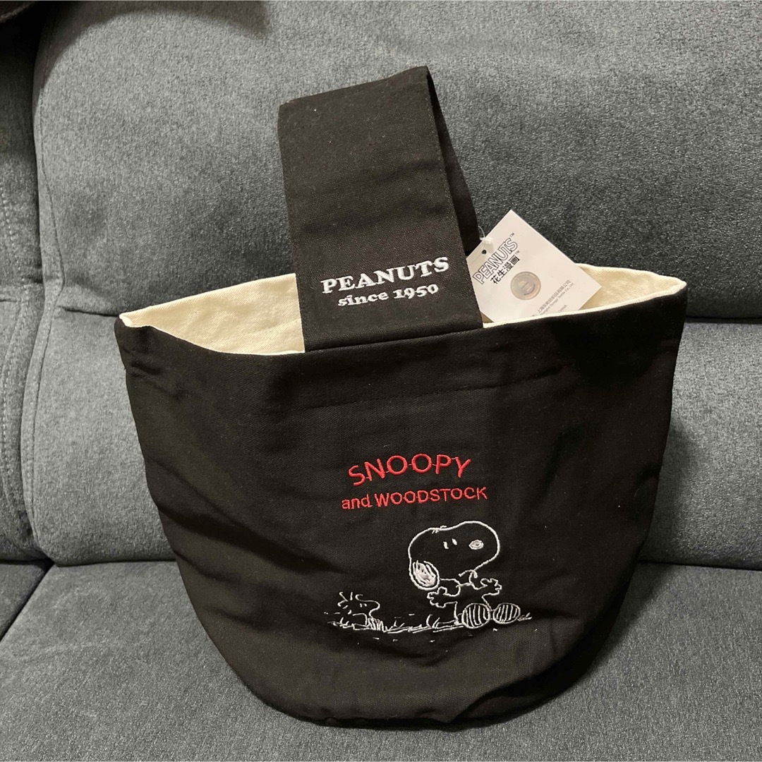 SNOOPY(スヌーピー)の★新品未使用品★スヌーピー　バケットバッグ レディースのバッグ(ハンドバッグ)の商品写真