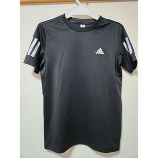 アディダス(adidas)のadidas　Tシャツ　140(Tシャツ/カットソー)