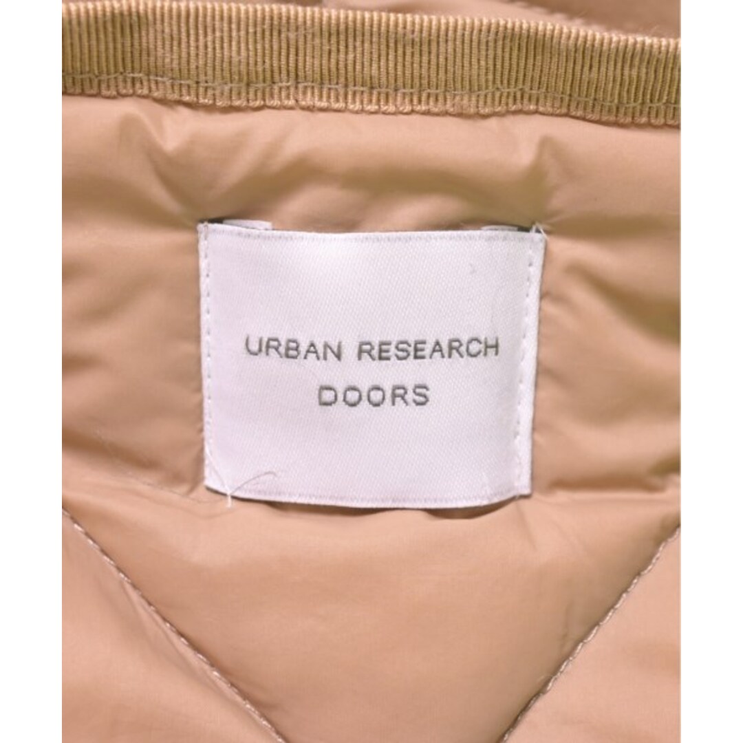 URBAN RESEARCH DOORS(アーバンリサーチドアーズ)のURBAN RESEARCH DOORS ダウンコート ONE ベージュ 【古着】【中古】 レディースのジャケット/アウター(ダウンコート)の商品写真