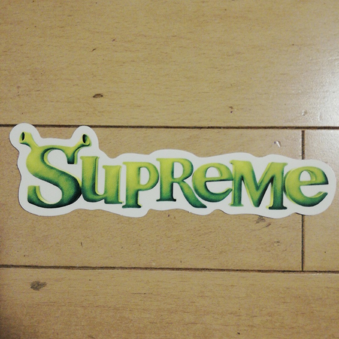 Supreme(シュプリーム)のSUPREME SHREK STICKER メンズのファッション小物(その他)の商品写真