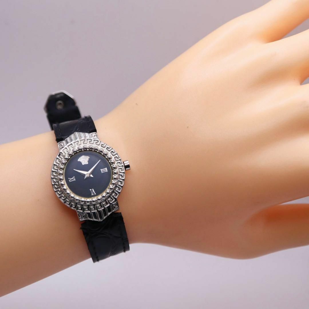 美品 GIANNI VERSACE メデューサ レディース腕時計 823 レディースのファッション小物(腕時計)の商品写真