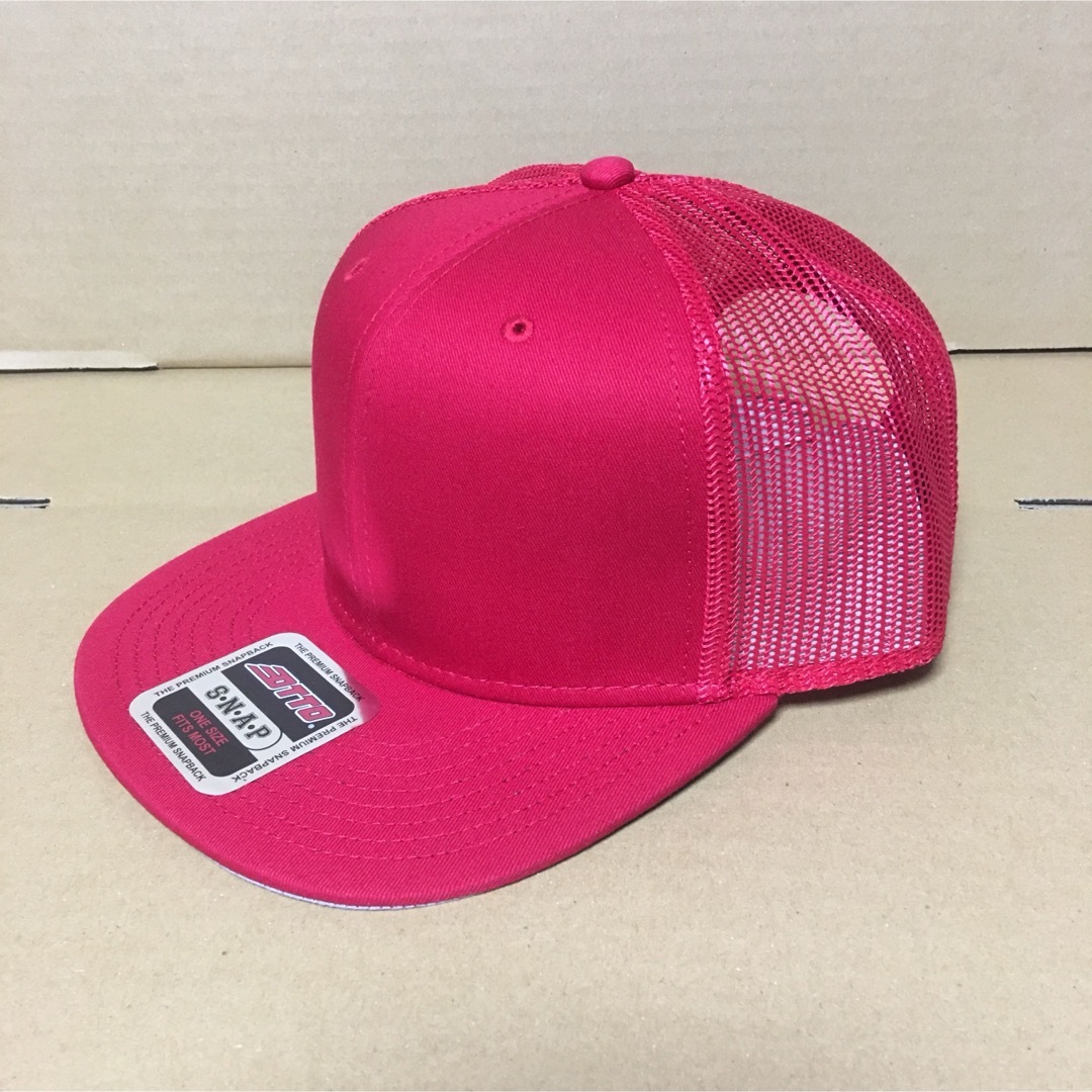 OTTO CAP(オットーキャップ)のOTTOメッシュキャップ☆レッド赤☆コットンツイルフラットバイザー メンズの帽子(キャップ)の商品写真