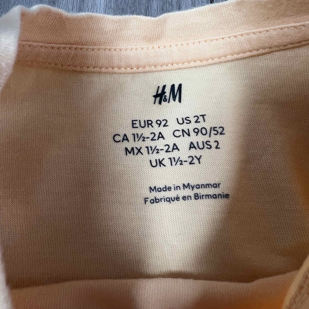 H&M(エイチアンドエム)の90cm  H&M  ノースリーブ　シャツ　フリル　レース　90 キッズ/ベビー/マタニティのキッズ服女の子用(90cm~)(Tシャツ/カットソー)の商品写真