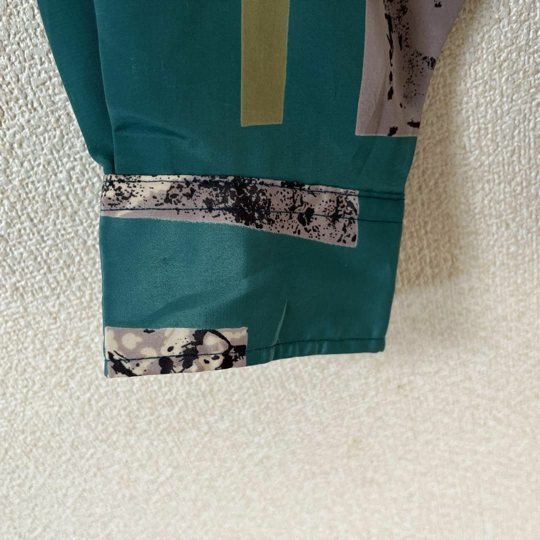 F3 パターン柄シャツ　クラシカル　長袖　ポリシャツ　Ｌメンズ サラサラ メンズのトップス(Tシャツ/カットソー(七分/長袖))の商品写真