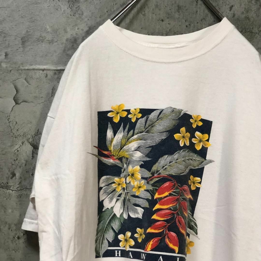 Anvil(アンビル)のHAWAII 花 植物 アメリカ輸入 デザイン ホワイトカラー Tシャツ メンズのトップス(Tシャツ/カットソー(半袖/袖なし))の商品写真