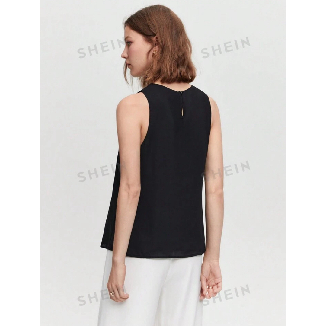 SHEIN(シーイン)のSHEIN ノースリーブ　トップス レディースのトップス(カットソー(半袖/袖なし))の商品写真