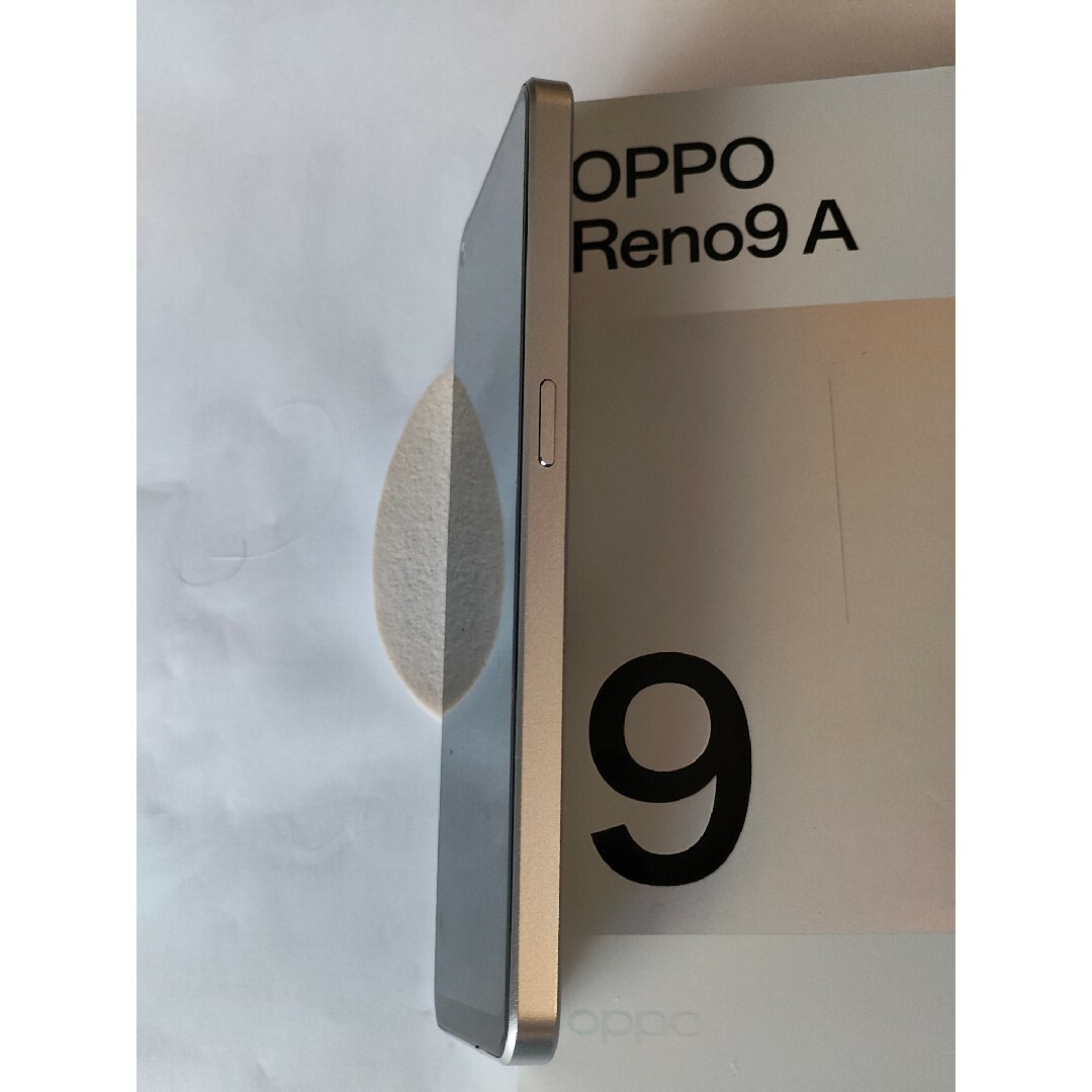 OPPO(オッポ)の【ふみ様専用】OPPO Reno9 ムーンホワイト Ymobile版 スマホ/家電/カメラのスマートフォン/携帯電話(スマートフォン本体)の商品写真