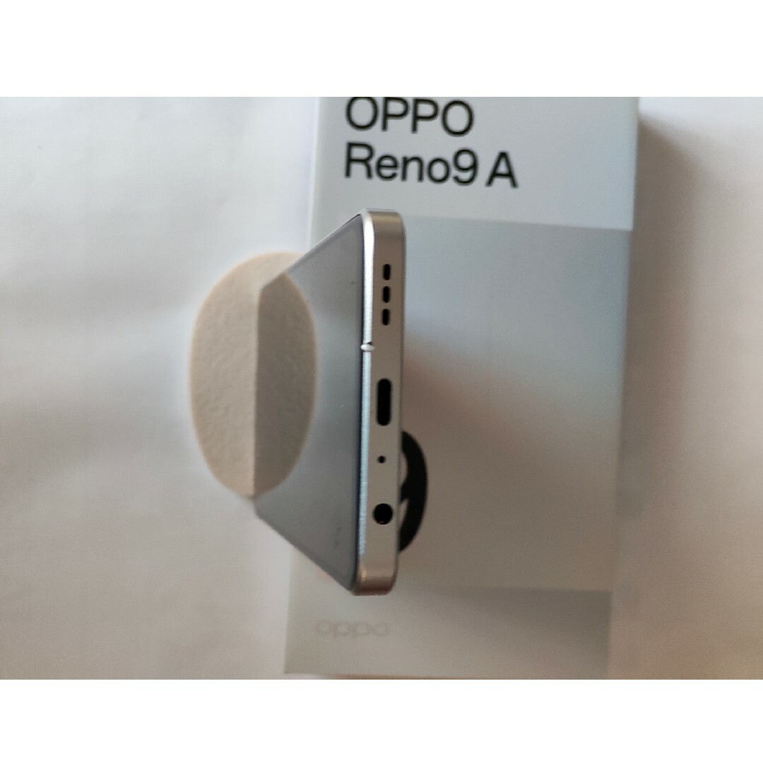 OPPO(オッポ)の【ふみ様専用】OPPO Reno9 ムーンホワイト Ymobile版 スマホ/家電/カメラのスマートフォン/携帯電話(スマートフォン本体)の商品写真