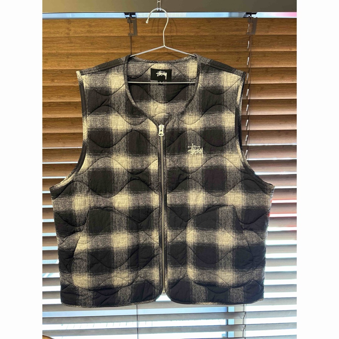 STUSSY(ステューシー)のSTUSSY  ナイロンベスト　PLAID NYLON LINER VEST メンズのトップス(ベスト)の商品写真