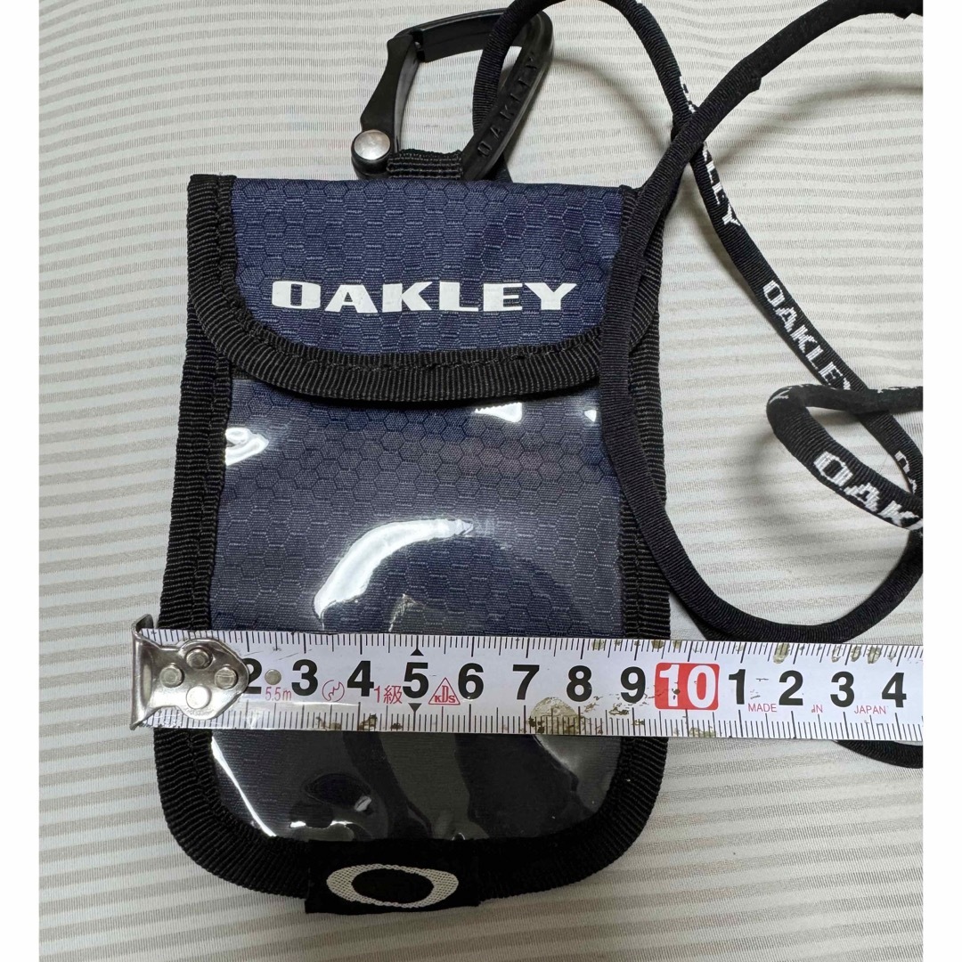 Oakley(オークリー)のカードパス入れ レディースのファッション小物(名刺入れ/定期入れ)の商品写真