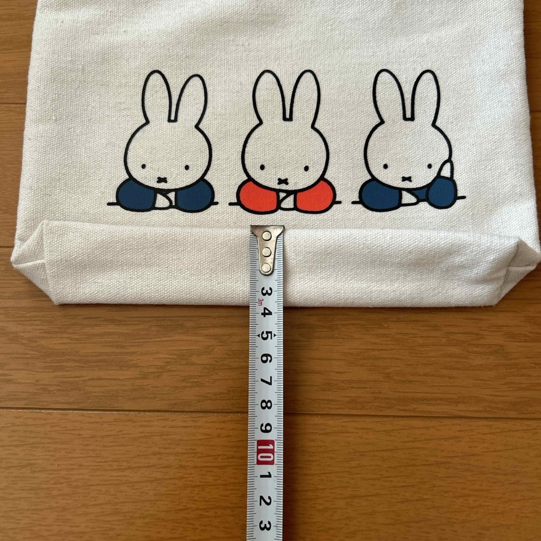 miffy(ミッフィー)のポーチ エンタメ/ホビーのおもちゃ/ぬいぐるみ(キャラクターグッズ)の商品写真