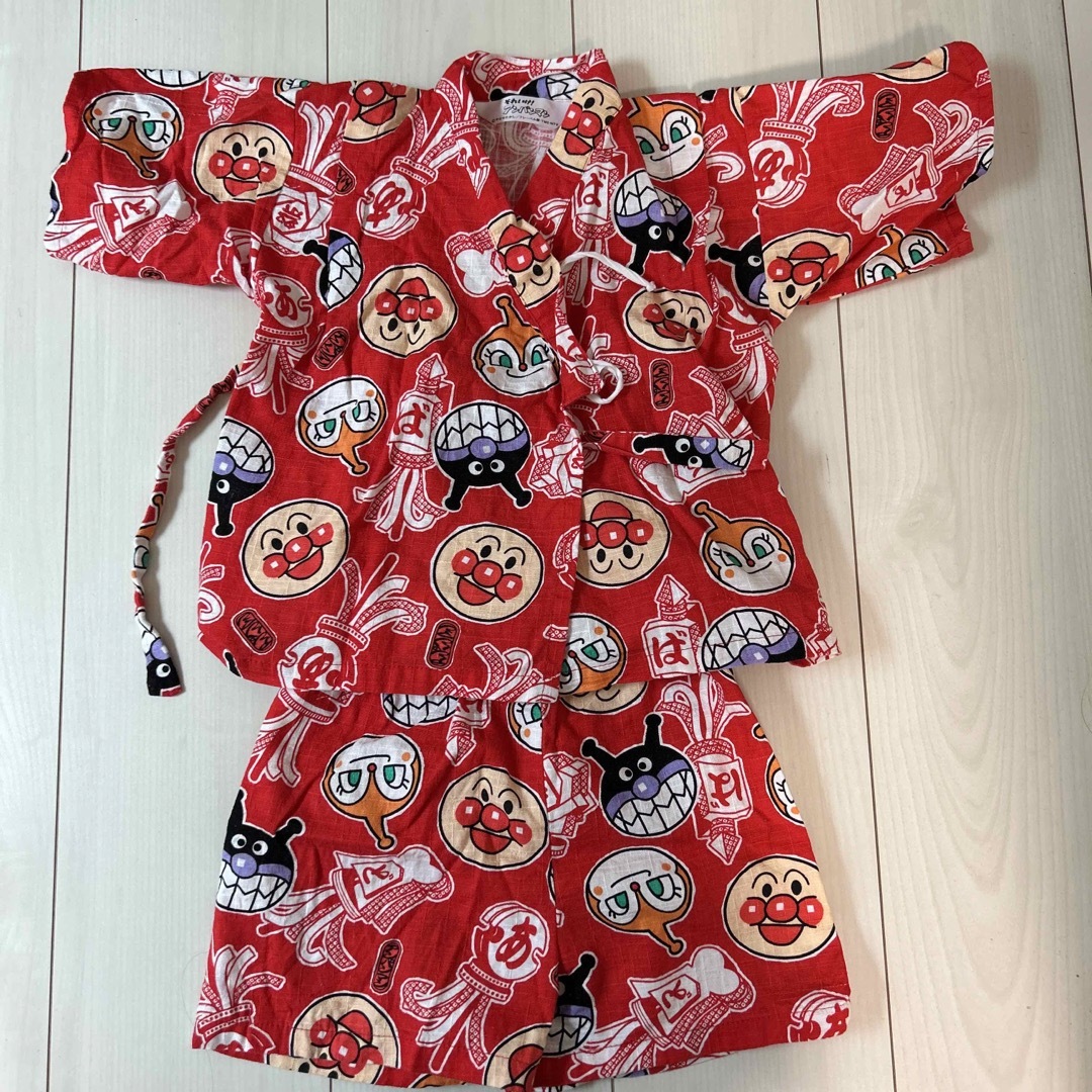 アンパンマン　甚平　90センチ キッズ/ベビー/マタニティのキッズ服女の子用(90cm~)(甚平/浴衣)の商品写真