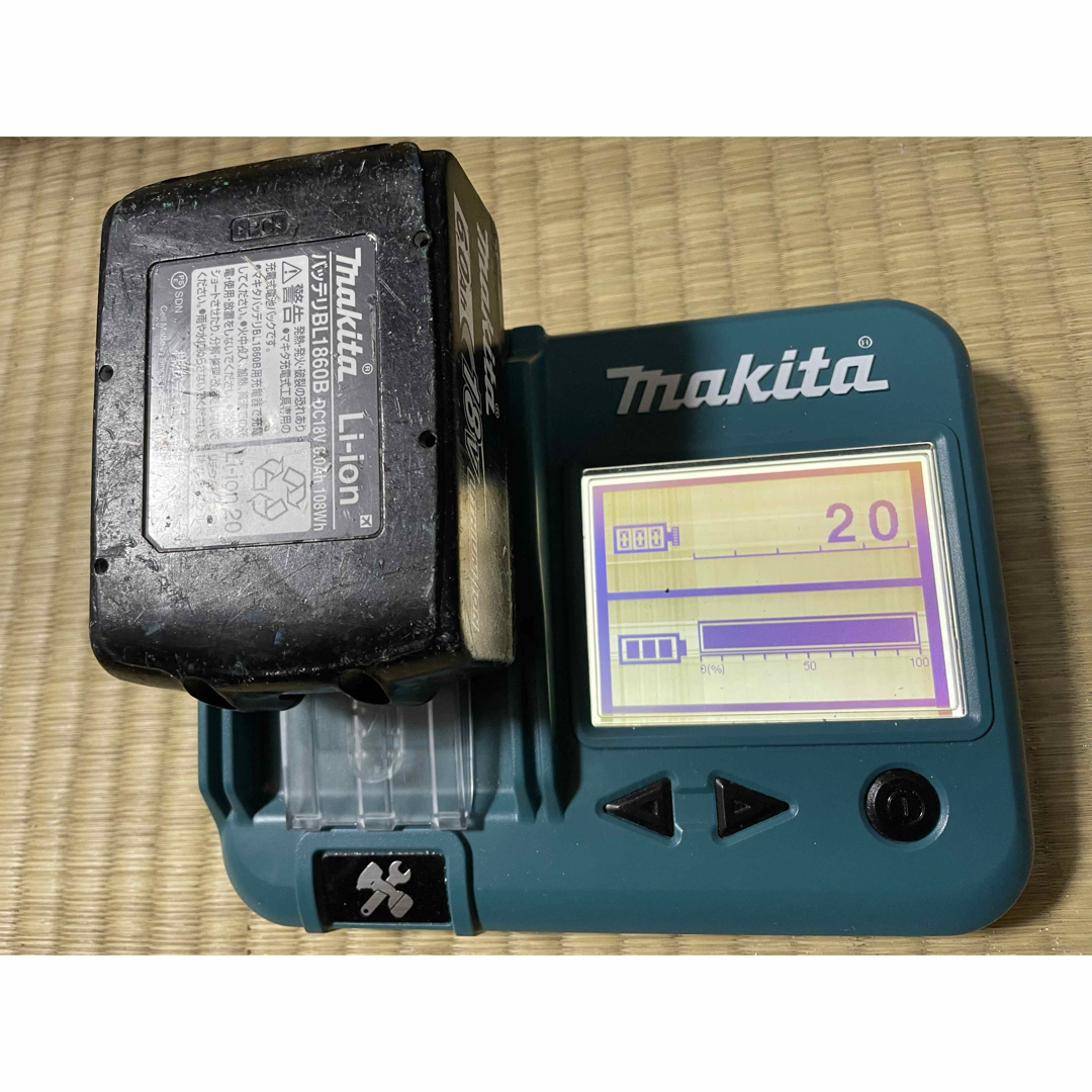 Makita(マキタ)のあマキタ makitaバッテリー 18v 6.0Ah スポーツ/アウトドアの自転車(工具/メンテナンス)の商品写真